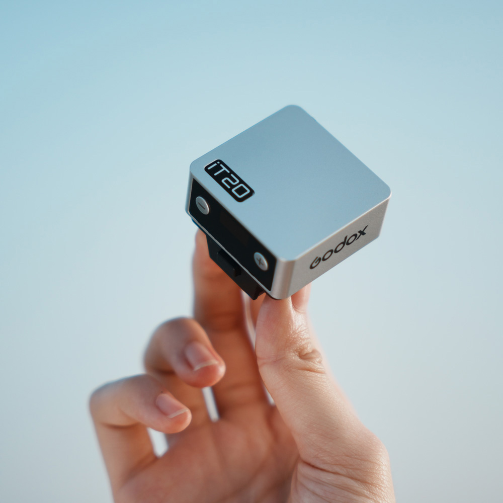Godox iT20 F Mini Blitz für Fujifilm silber