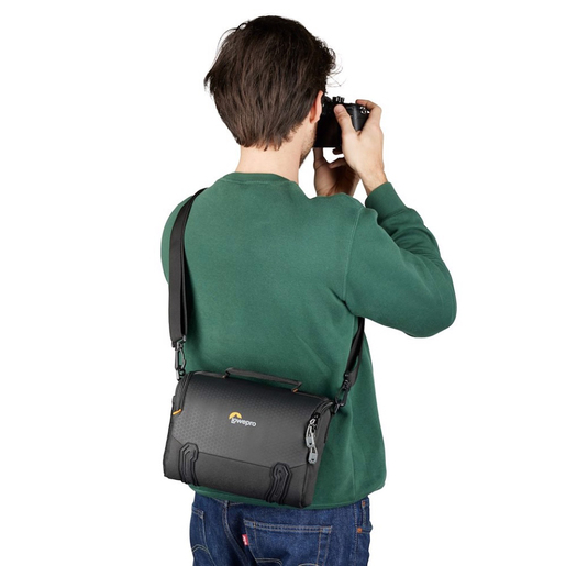 Lowepro Adventura SH140 III schwarz
