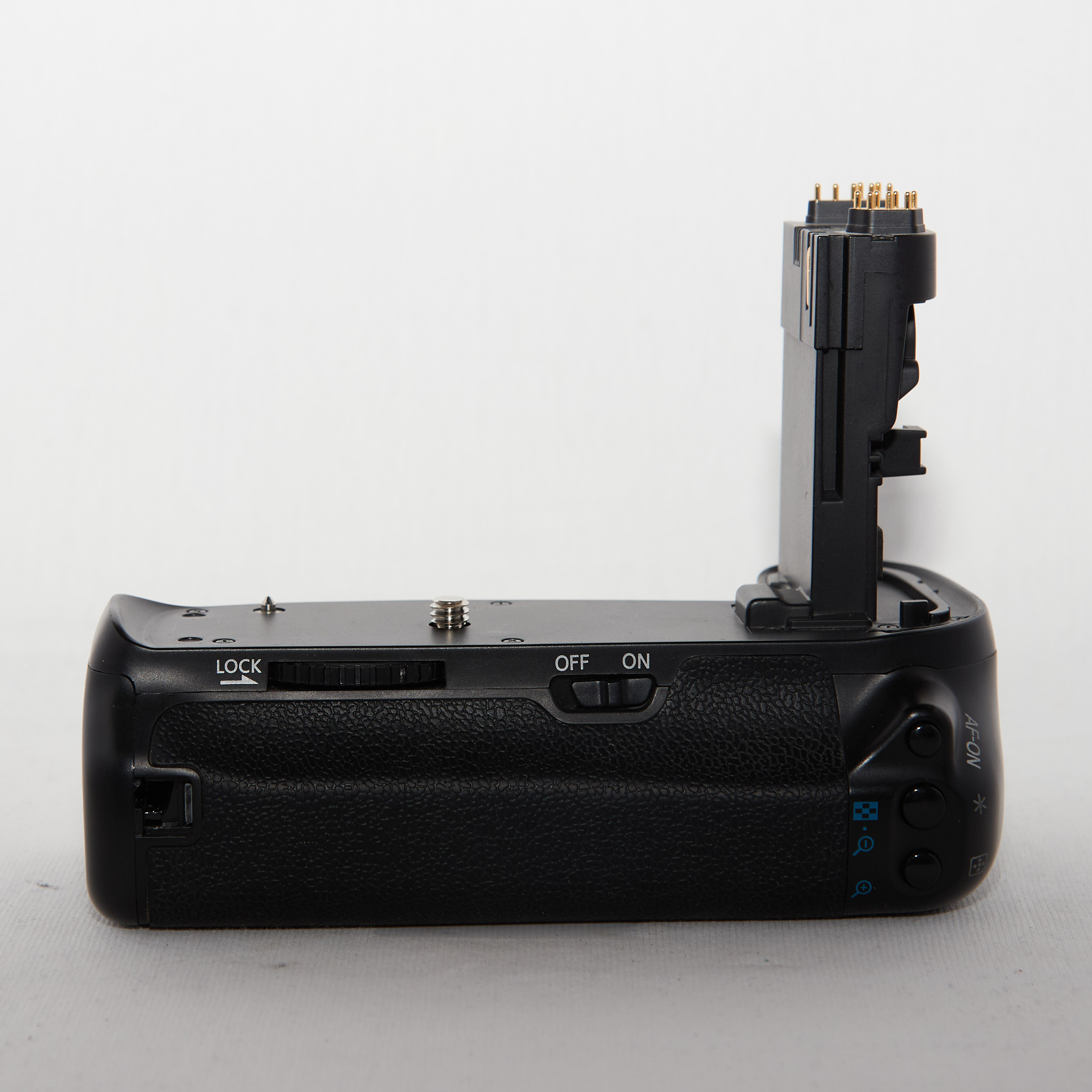 Meike MK-70D Batteriegriff f. EOS70D gebraucht 7721010129293