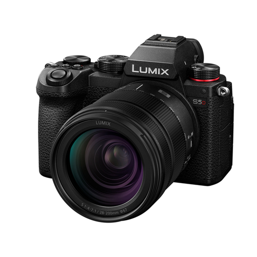 Panasonic Lumix DC-S5D + S 28-200mm 4.0-7.1 OIS