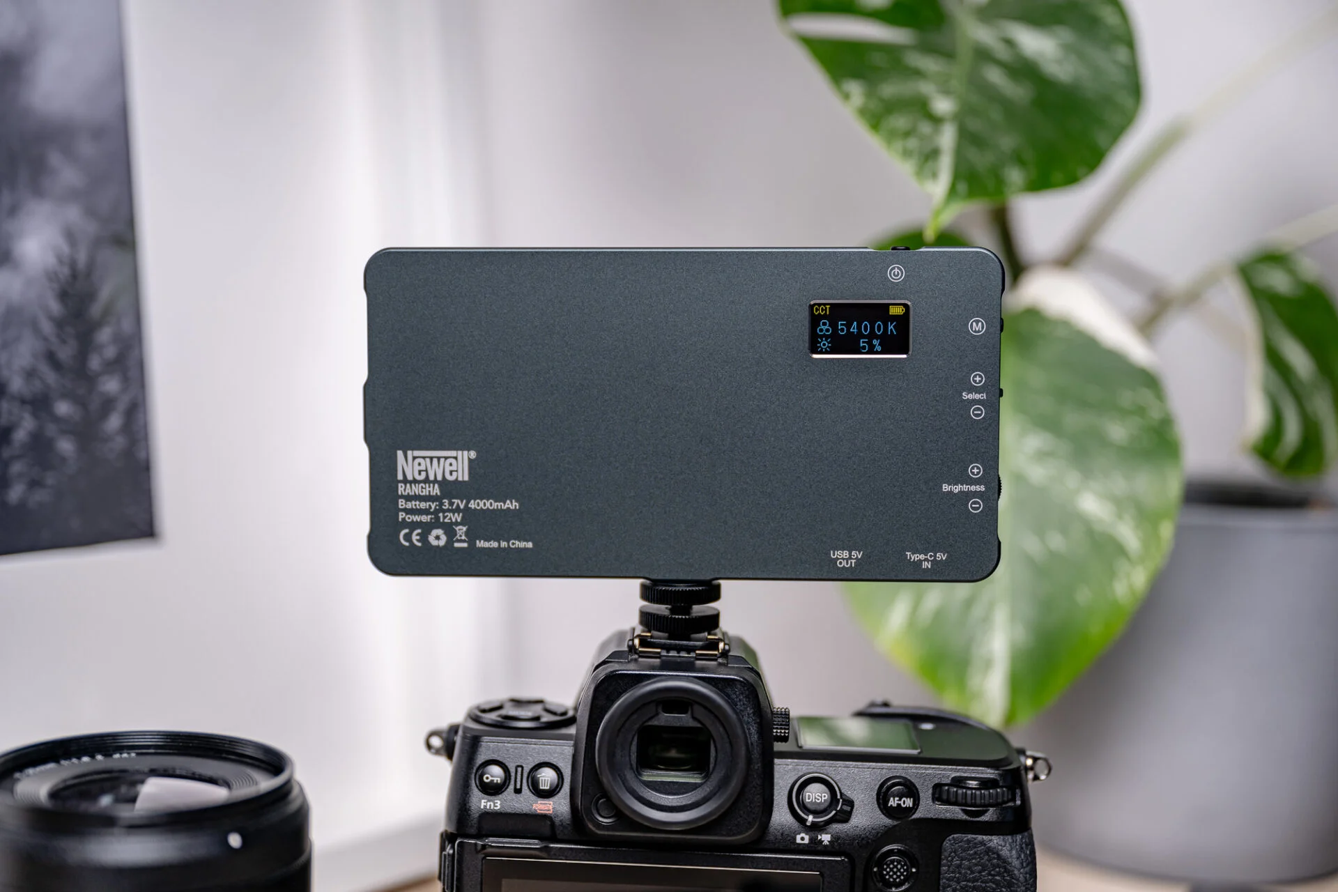Newell Rangha Set RGB-W + Diffuser&Tripod