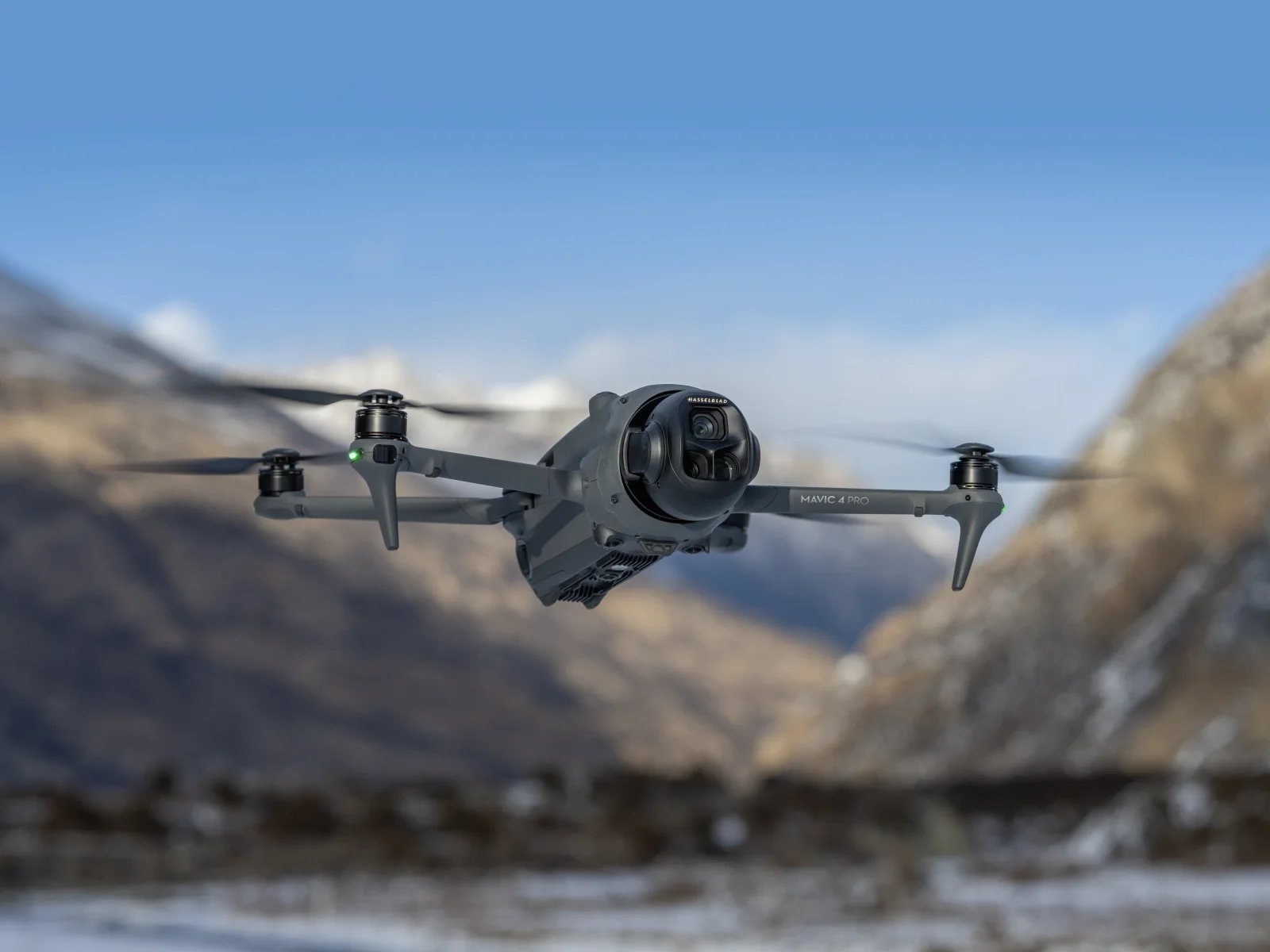 DJI Mavic 4 Pro Fly More Combo (DJI RC 2)