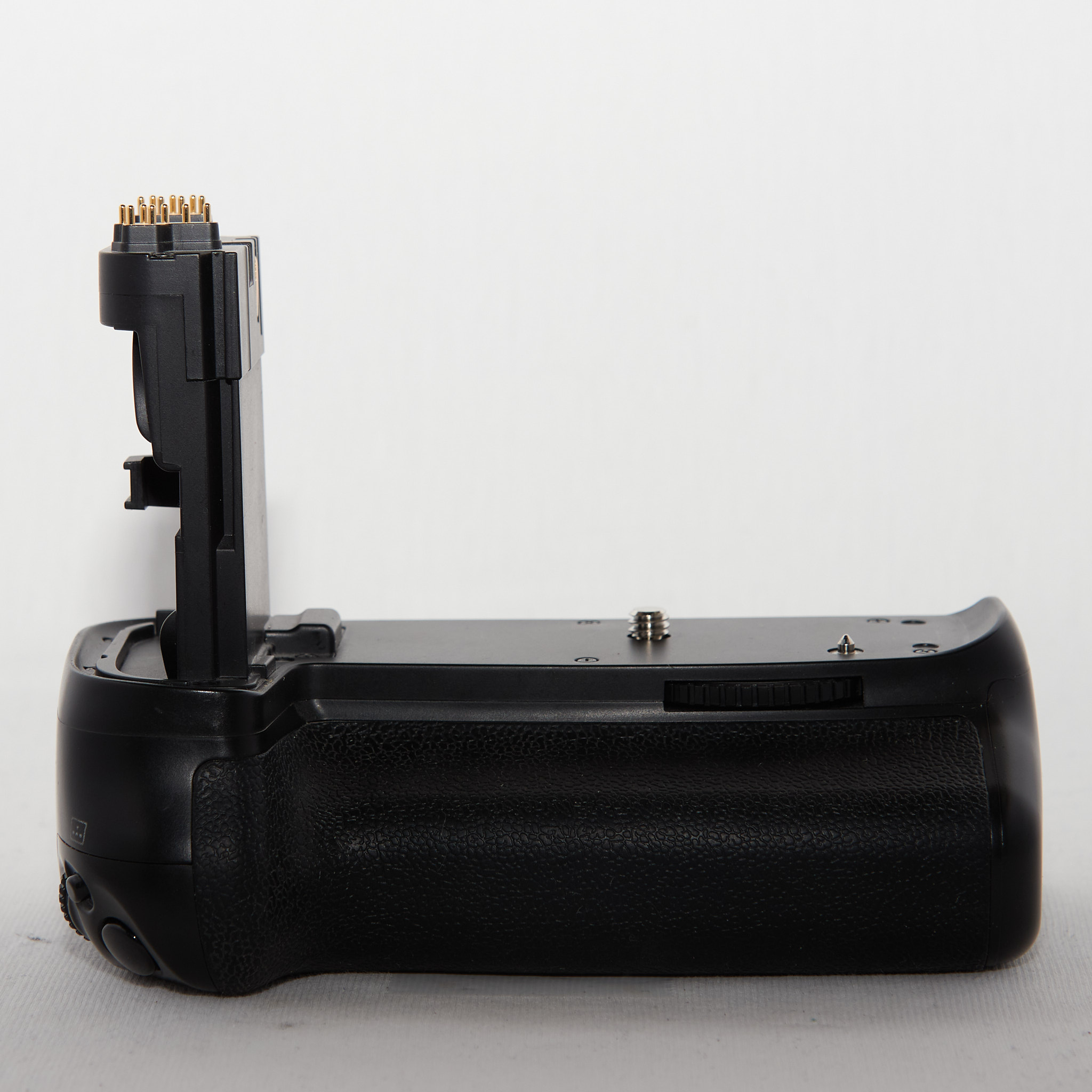 Meike MK-70D Batteriegriff f. EOS70D gebraucht 7721010129293
